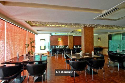 Hotel Crown Palace Allahabad Exterior foto